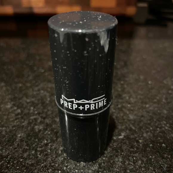 MAC COSMETICS- prep + prime skincare - Picture 3 of 5